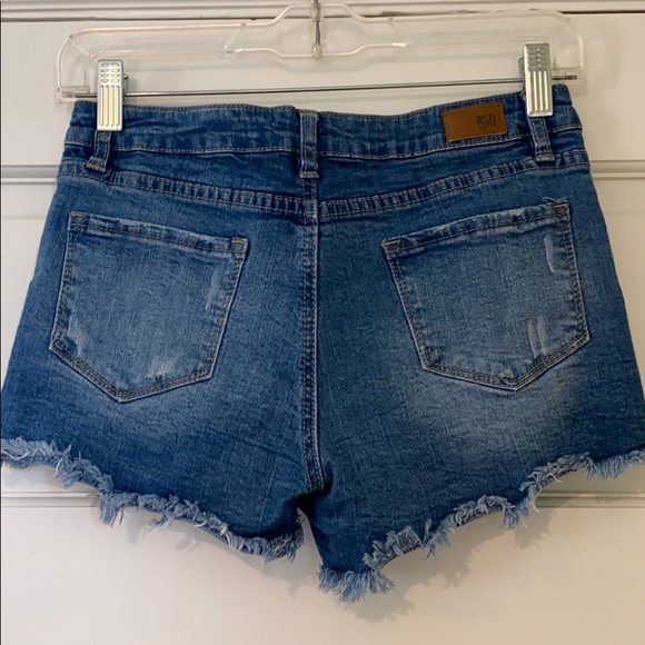 RSQ Venice Mid Rise Jean Shorts Size 16 - Picture 2 of 2